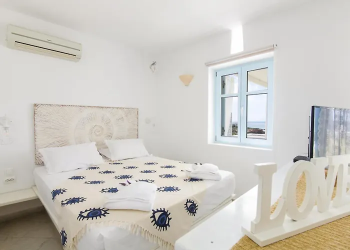 アパート Glyfa Village