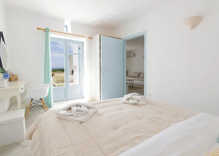 アパート Glyfa Village