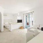 Apartment Glyfa Village