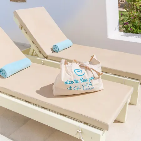 아파트 Glyfa Village