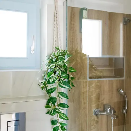 아파트 Glyfa Village