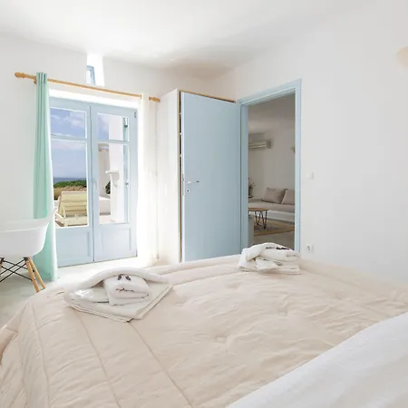 아파트 Glyfa Village